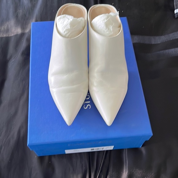 Stuart Weitzman . White/cream mules. Lightly worn. 37 1/2 - Picture 1 of 8
